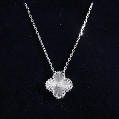 [⭐JeweliWhal]CLOVER  15MM DIAMOND LASER NECKLACE SILVER