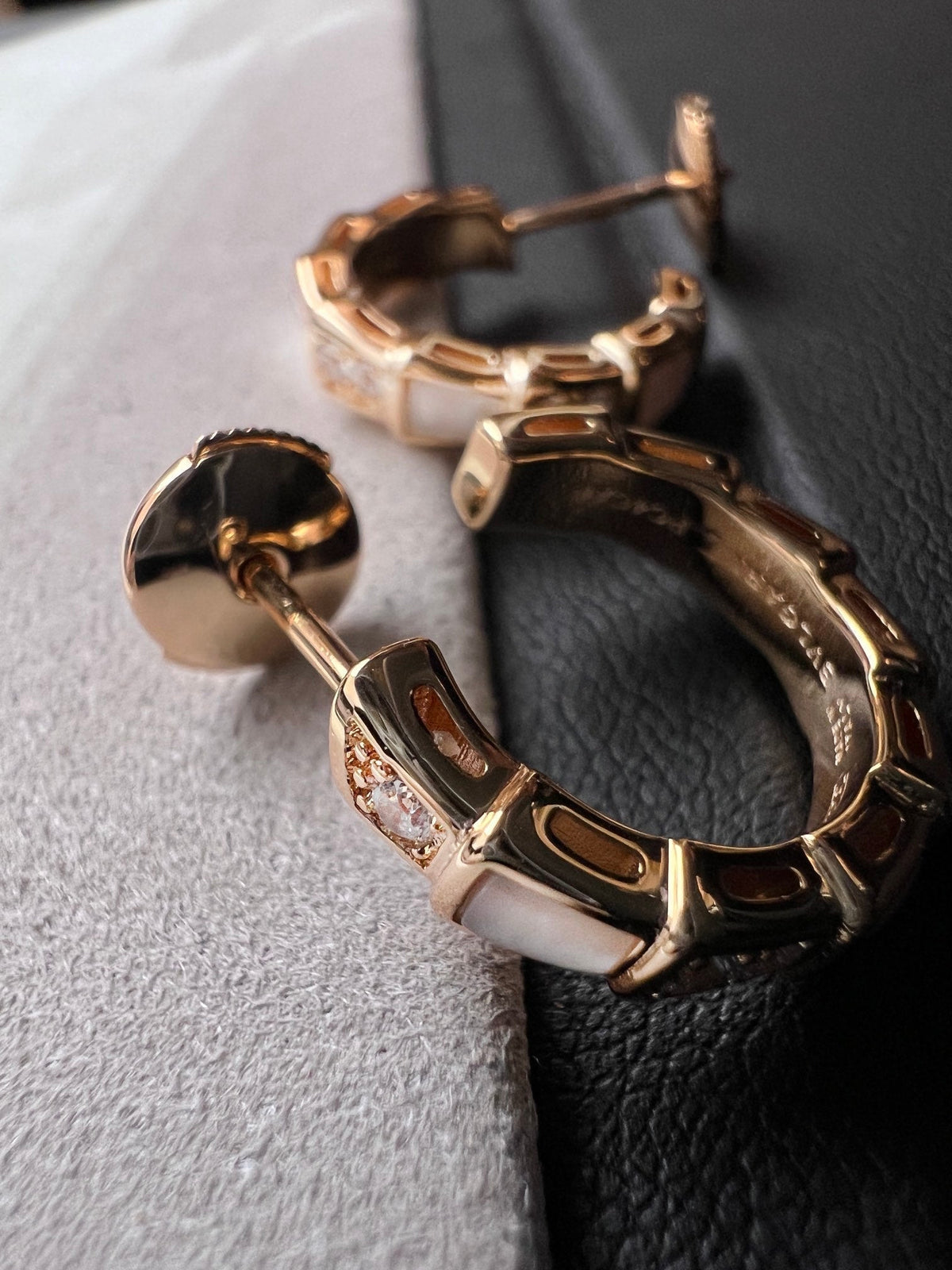 [⭐JeweliWhal]SERPENTI MOP PINK GOLD EARRINGS