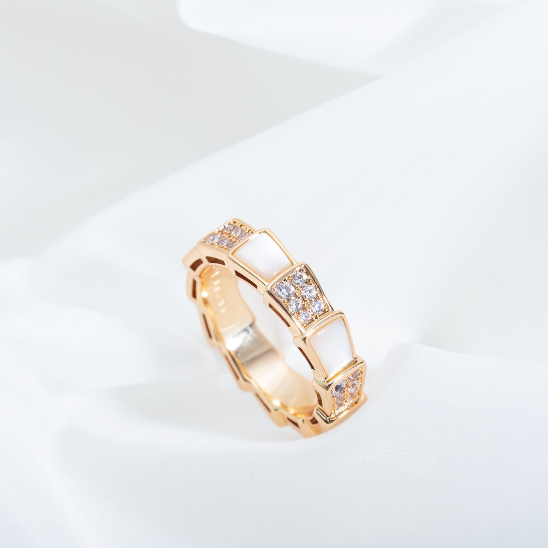 [⭐JeweliWhal]SERPENTI RING PINK GOLD MOP DIAMOND PAVED 4MM